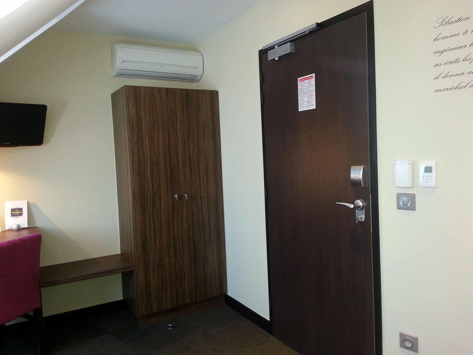 Hotel Vauban Безансон Экстерьер фото